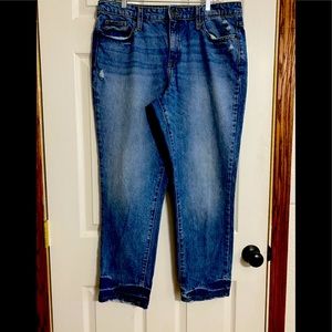 Universal threads sz 12/31R mom jeans